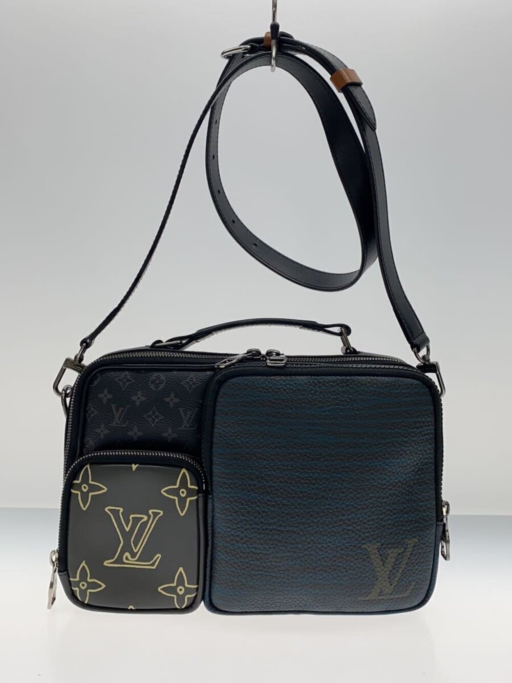 Louis Vuitton Messenger Bag Multi Pockets LV Patchwork Black Leather Gray